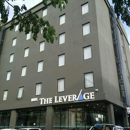 The Leverage Business Hotel Johor Bahru Exteriör bild