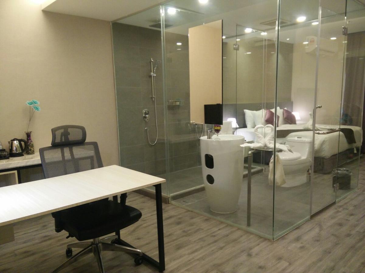 The Leverage Business Hotel Johor Bahru Exteriör bild