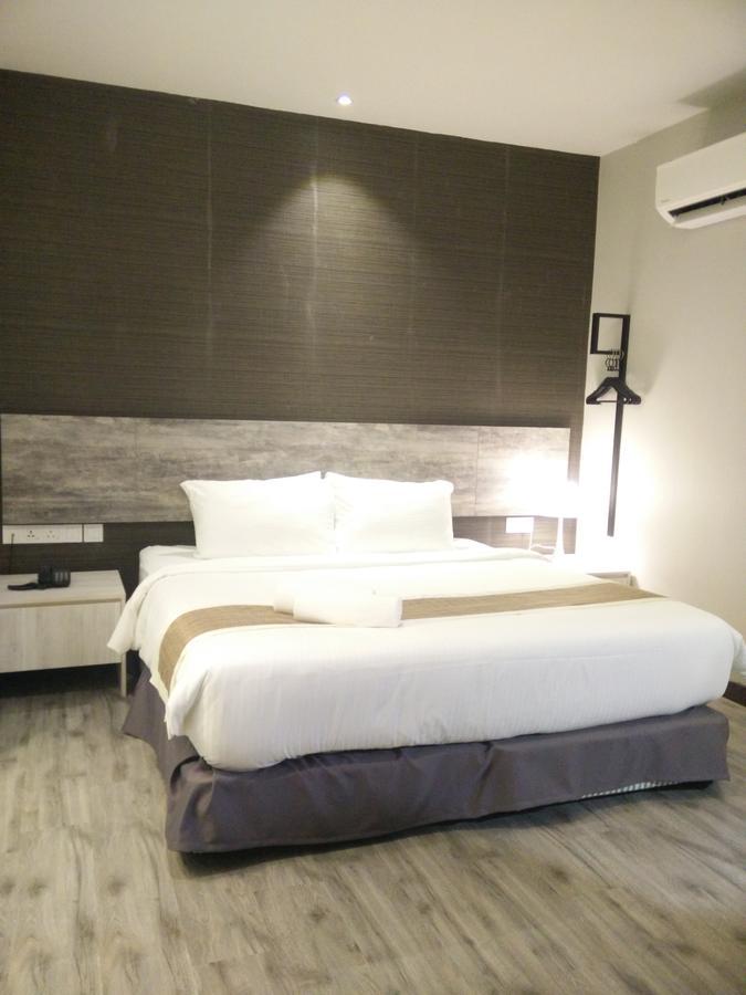 The Leverage Business Hotel Johor Bahru Exteriör bild