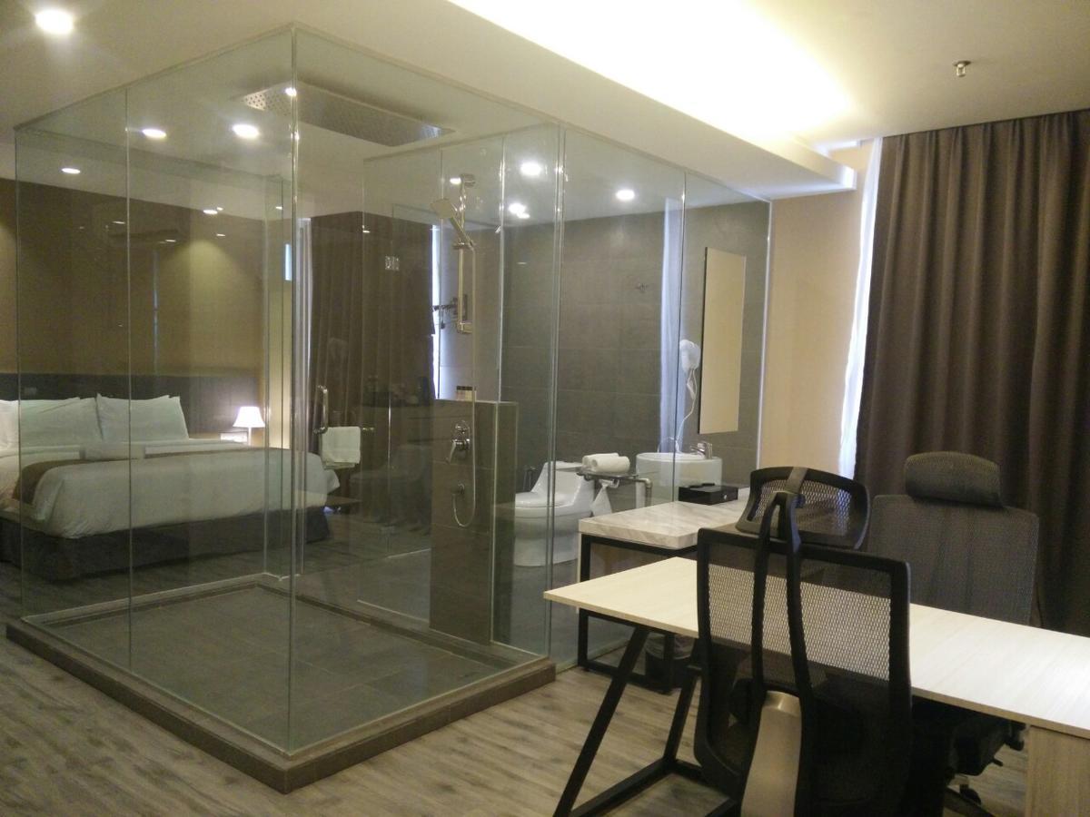 The Leverage Business Hotel Johor Bahru Exteriör bild