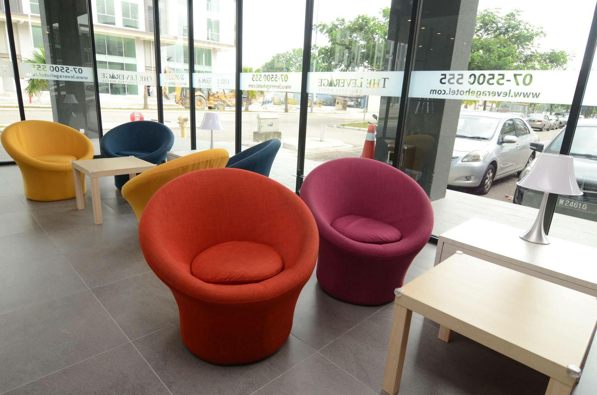 The Leverage Business Hotel Johor Bahru Exteriör bild